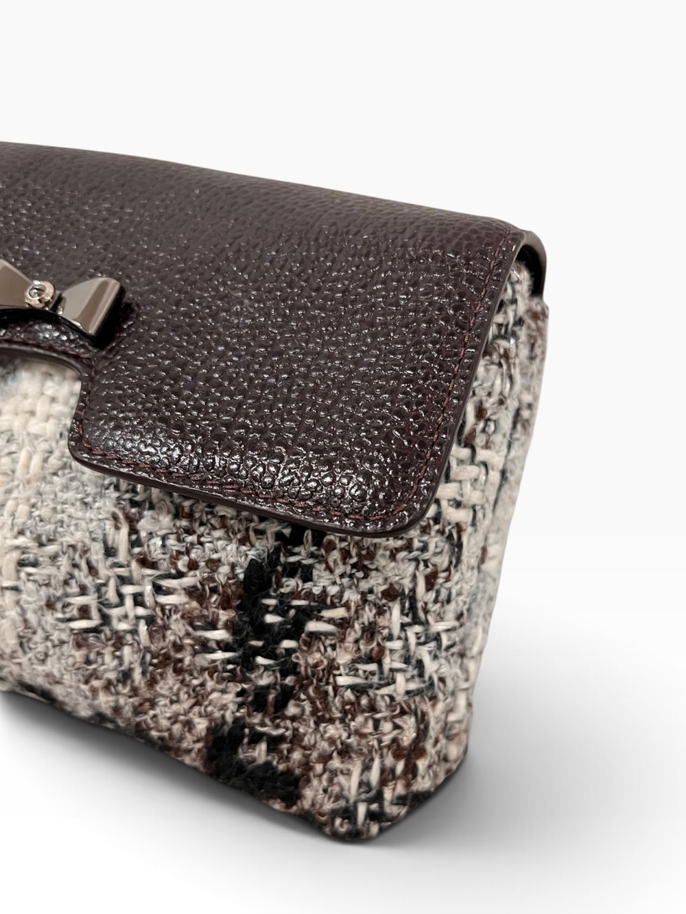 Henri Bendel Tweed and Leather Bow Chain Wristlet Clutch NWOT - Picture 3 of 7